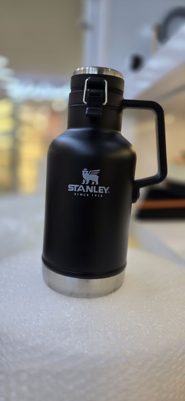 فلاسک حرفه‌ای Stanley Growler دو جداره مناسب سفر و طبیعت‌گردی