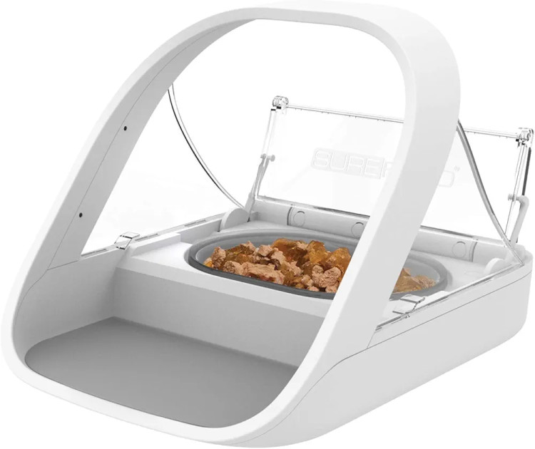 ظرف غذای هوشمند سفید رنگ برای کنترل تغذیه حیوانات.