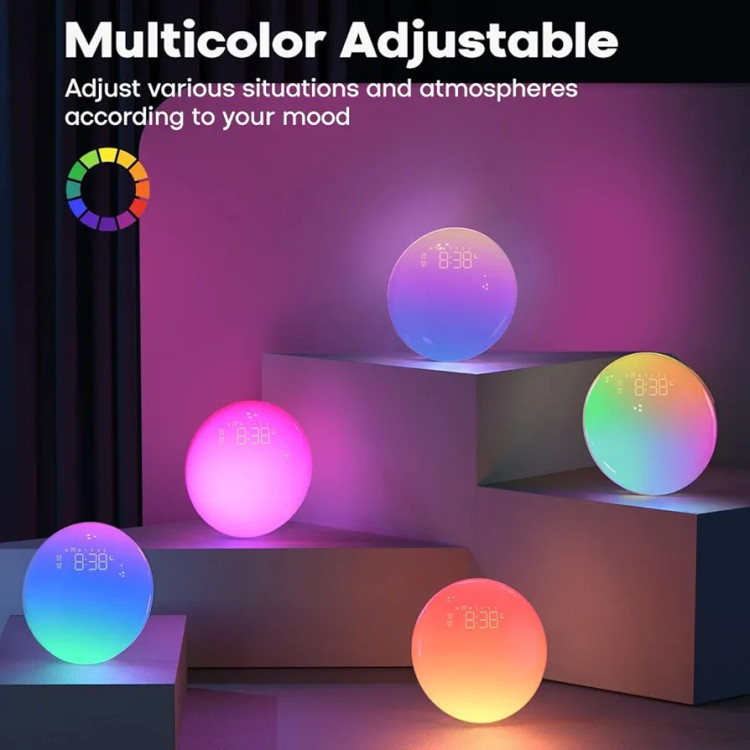 نورپردازی رنگی ساعت هوشمند در یک اتاق تاریک.