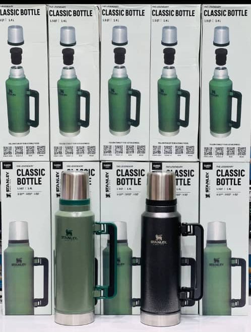 فلاسک کلاسیک استنلی Classic Bottle با درپوش فنجانی و ظرفیت ۱.۴ لیتر