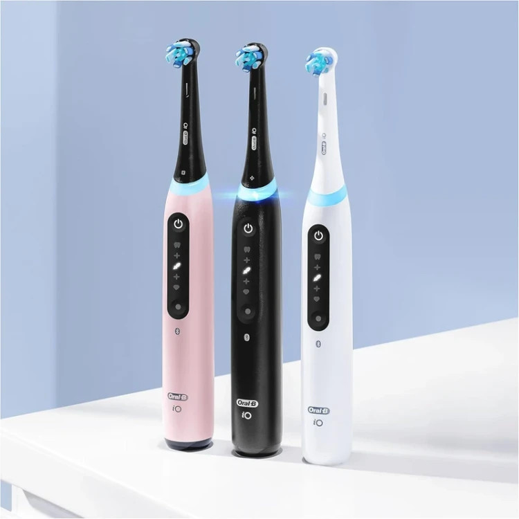 خرید مسواک برقی هوشمند Oral-B با سری گرد و عملکرد پایدار