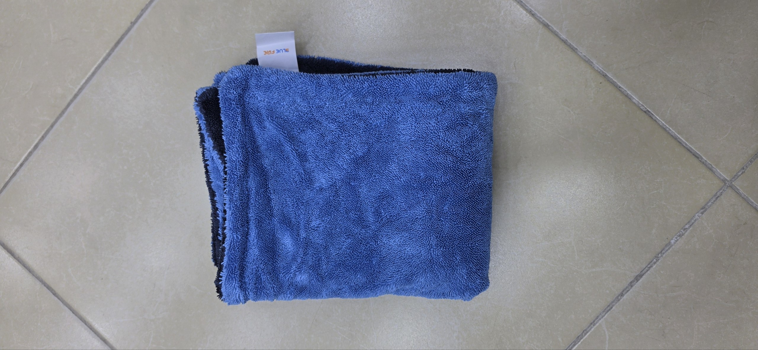 Blue Fire حوله پارچهای مخصوص شستشو و مراقبت بدنه اتومبیل
