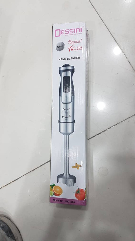 گوشت کوب برقی دسینی DK-1200 با بدنه نقره ای متالیک و میله استیل